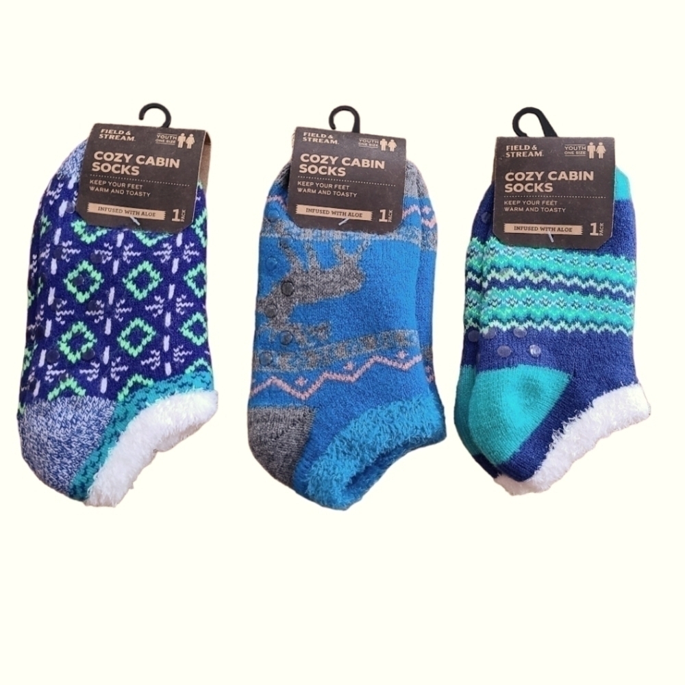 3 Pairs of Field and Stream Aloe Infused Cozy Cabin Socks, Youth Size 10 - 4